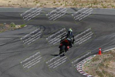 media/Apr-20-2025-AHRMA (Sun) [[393a79c373]]/Race/Group 10/Turn 4b/